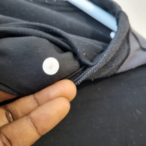 Lululemon Crop Legging with multicored Band in size 8 - Picture 4 of 12